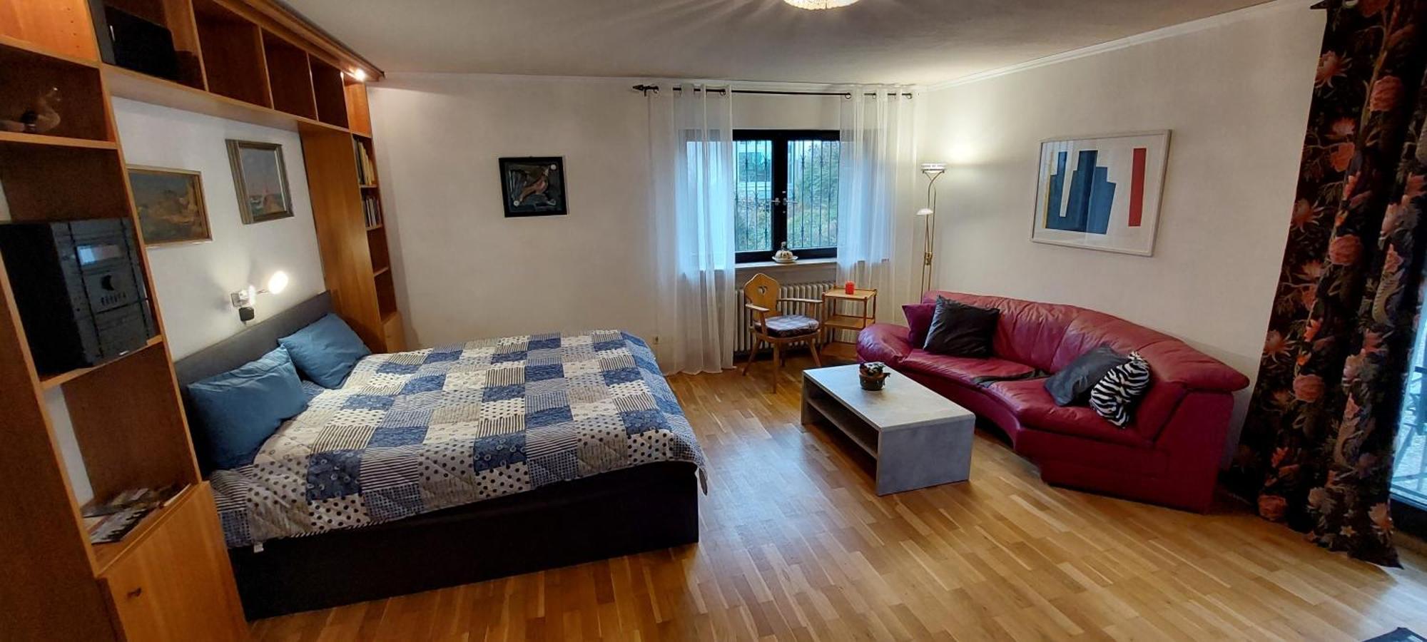 Grosszuegige Wohnung Mit Terrasse Wuerzburg, Zell Zell am Main Exterior photo